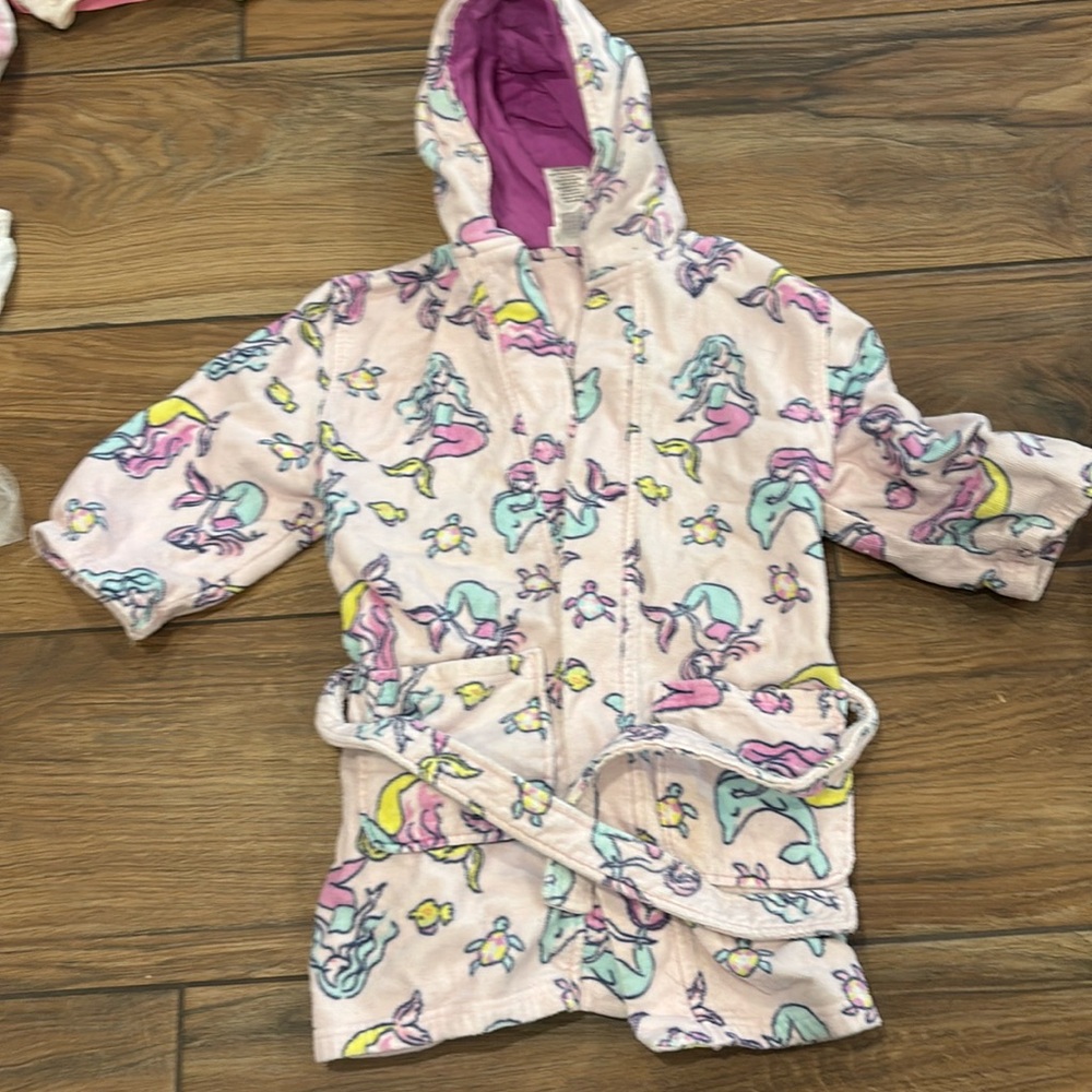 Girls swim robe